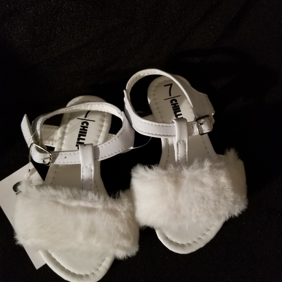 Girls White Sandals - Picture 1 of 1